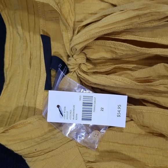Lane Bryant  Yellow Texturized V neckline bow Top blouse Size 22 - Picture 7 of 12
